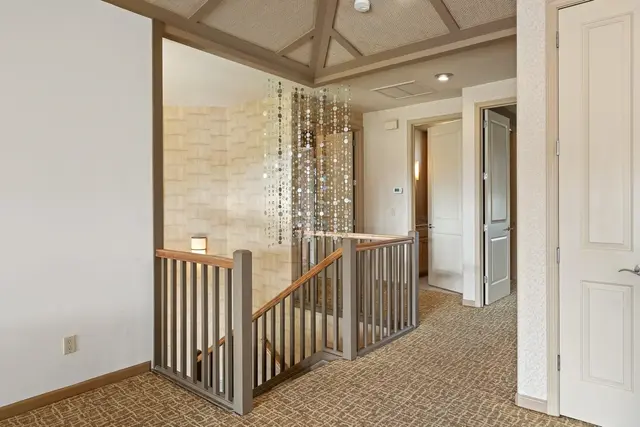 Listing Image for 18 Hoohale St 20 of 50
