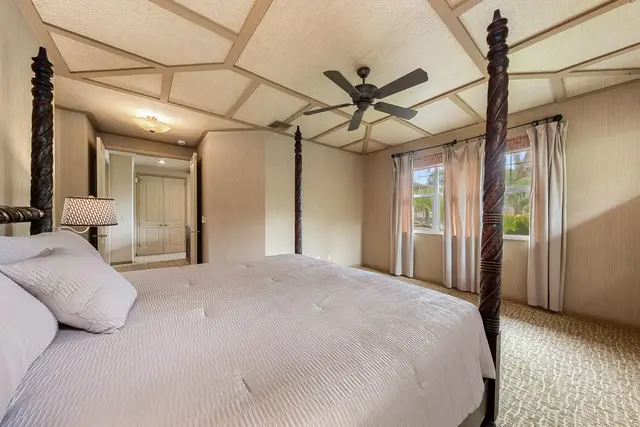 Listing Image for 18 Hoohale St 21 of 50