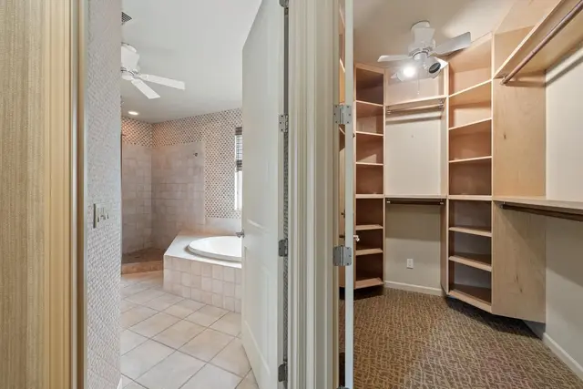 Listing Image for 18 Hoohale St 28 of 50