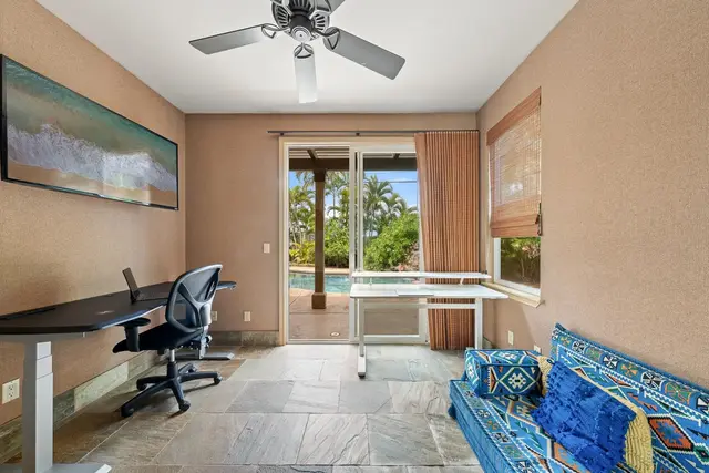 Listing Image for 18 Hoohale St 39 of 50