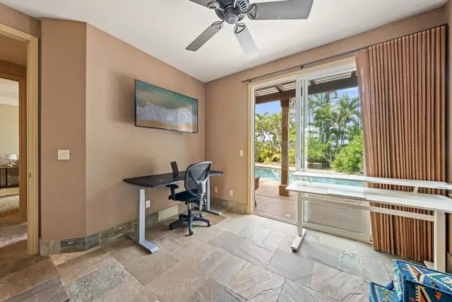 Listing Image for 18 Hoohale St 41 of 50