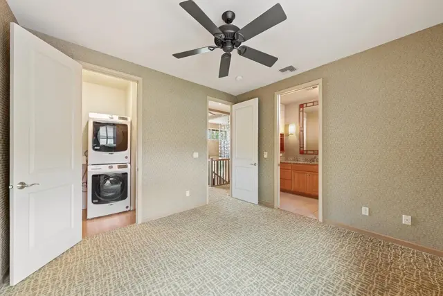 Listing Image for 18 Hoohale St 42 of 50