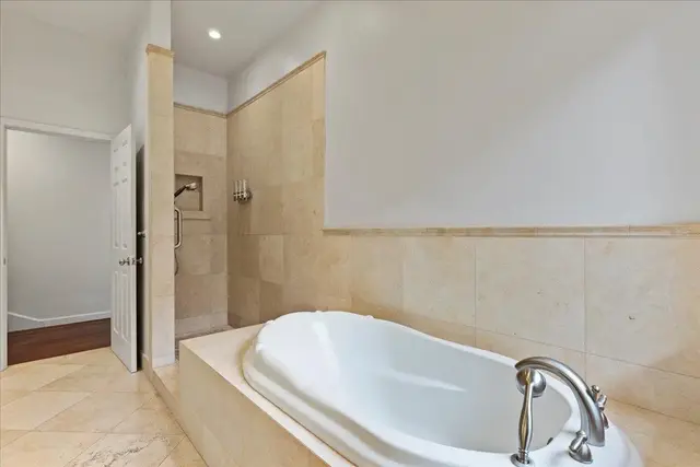 Listing Image for 35 Puu Hale St 25 of 38