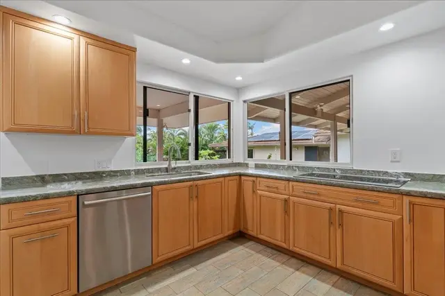 Listing Image for 35 Puu Hale St 28 of 38