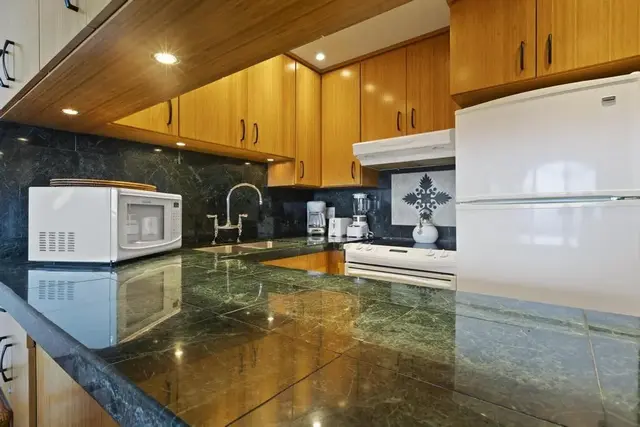 Listing Image for 3765 Lower Honoapiilani Rd 102 19 of 46