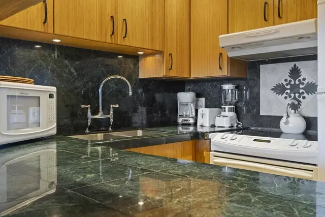Listing Image for 3765 Lower Honoapiilani Rd 102 22 of 46