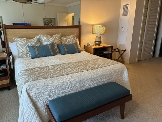 Listing Image for 2481 Kaanapali Pkwy 1023 V 23 of 37