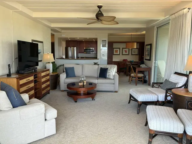 Listing Image for 2481 Kaanapali Pkwy 1023 V 3 of 37