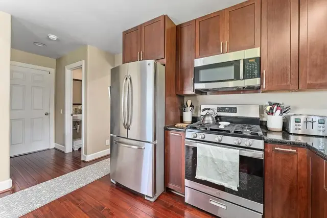 Listing Image for 55 Anuenue Pl 10 of 39