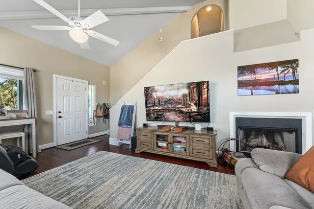 Listing Image for 55 Anuenue Pl 13 of 39