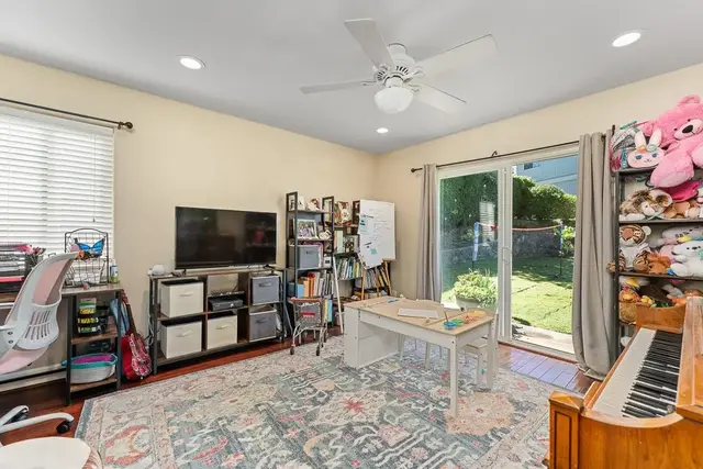 Listing Image for 55 Anuenue Pl 15 of 39