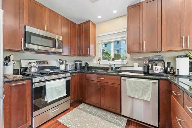 Listing Image for 55 Anuenue Pl 9 of 39