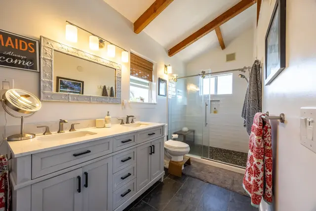 Listing Image for 258 Kahiko St 17 of 50
