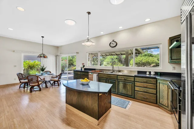 Listing Image for 61 Huluhulu Pl 15 of 50