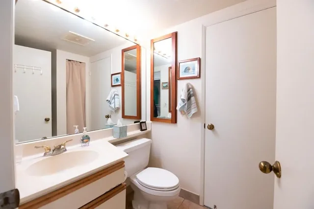 Listing Image for 160 Keonekai Rd 16-104 18 of 26