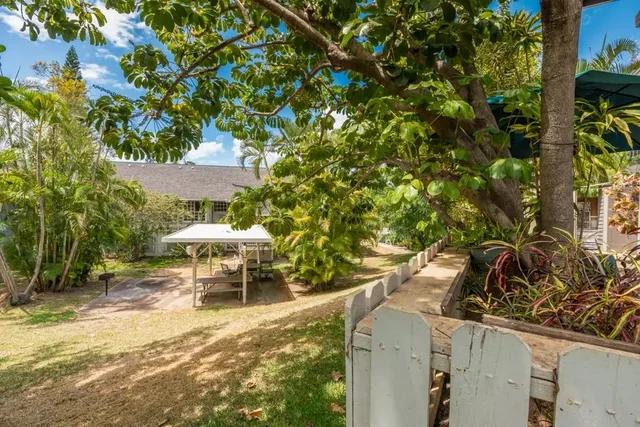 Listing Image for 160 Keonekai Rd 16-104 22 of 26