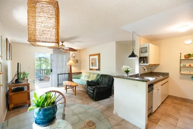 Listing Image for 160 Keonekai Rd 16-104 4 of 26