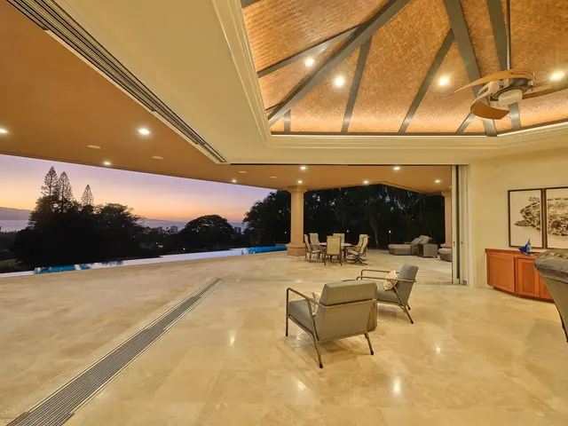 Listing Image for 94 W Mahi Pua Pl 14 of 50
