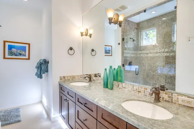 Listing Image for 94 W Mahi Pua Pl 39 of 50