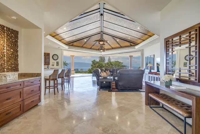 Listing Image for 94 W Mahi Pua Pl 4 of 50