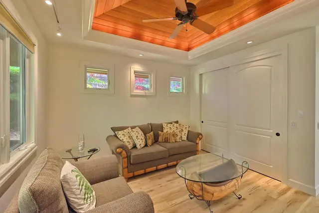 Listing Image for 94 W Mahi Pua Pl 41 of 50
