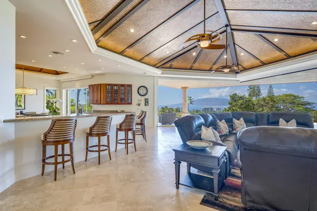 Listing Image for 94 W Mahi Pua Pl 5 of 50