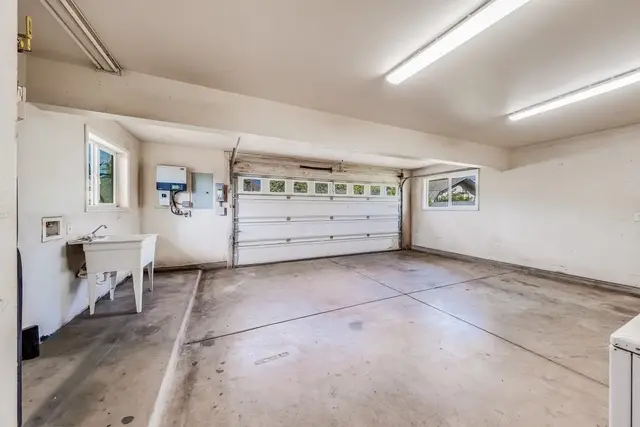 Listing Image for 296 Kenolio Rd 30 of 50