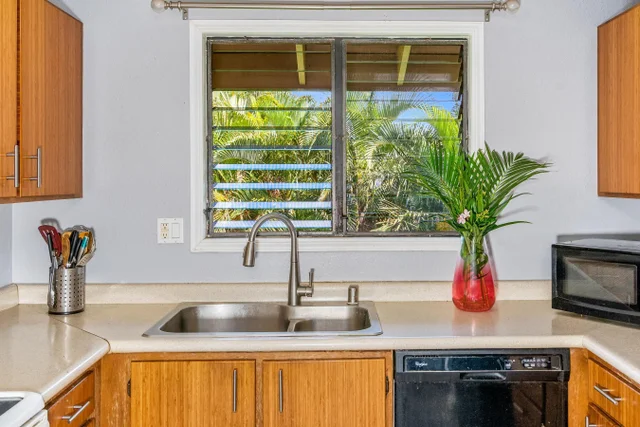 Listing Image for 15 Kulanihakoi St 17h 13 of 30