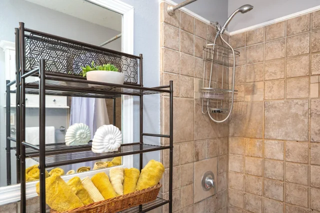 Listing Image for 15 Kulanihakoi St 17h 21 of 30