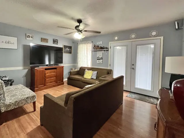 Listing Image for 828 Makaala Dr 1 of 6