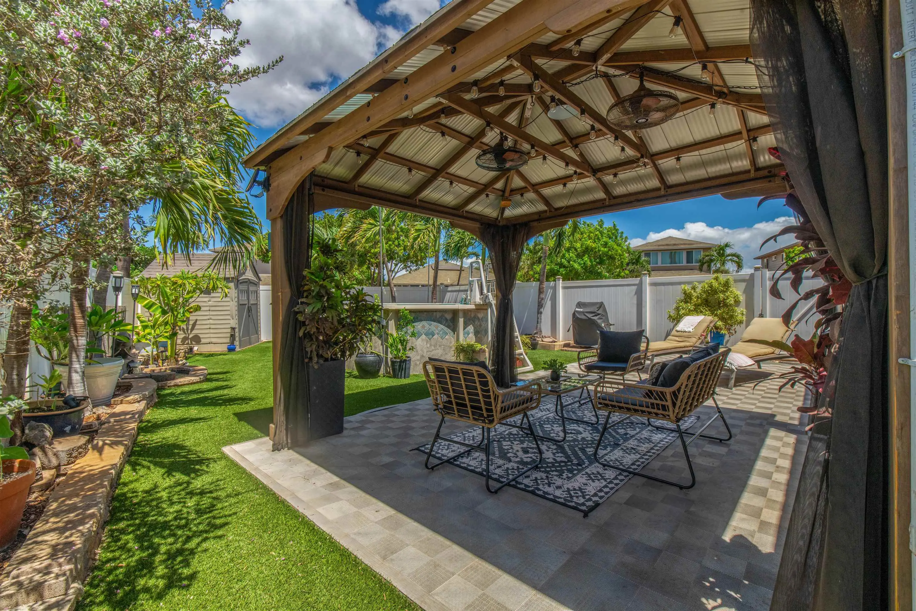 Photo of Listing #407200