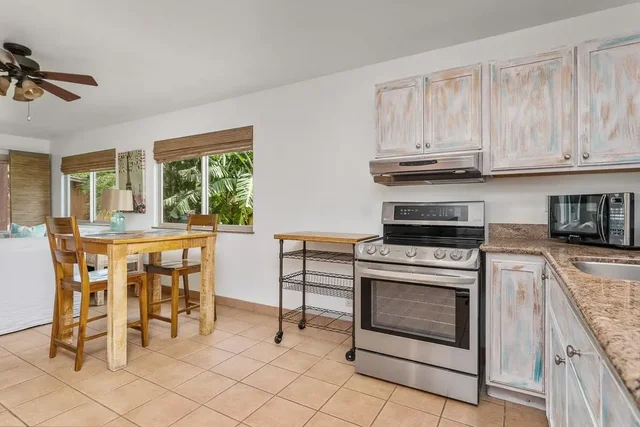 Listing Image for 720 Hana Hwy 7 28 of 46