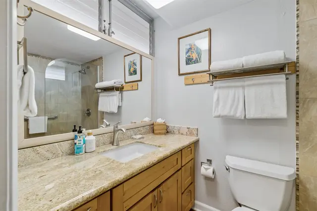 Listing Image for 4365 Lower Honoapiilani Rd 404 10 of 22