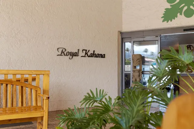 Listing Image for 4365 Lower Honoapiilani Rd 404 19 of 22