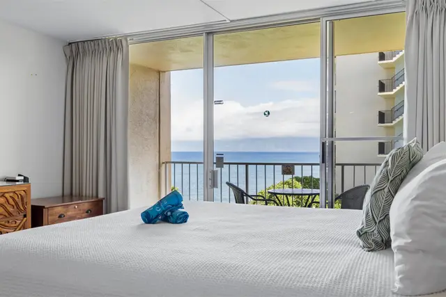 Listing Image for 4365 Lower Honoapiilani Rd 404 3 of 22