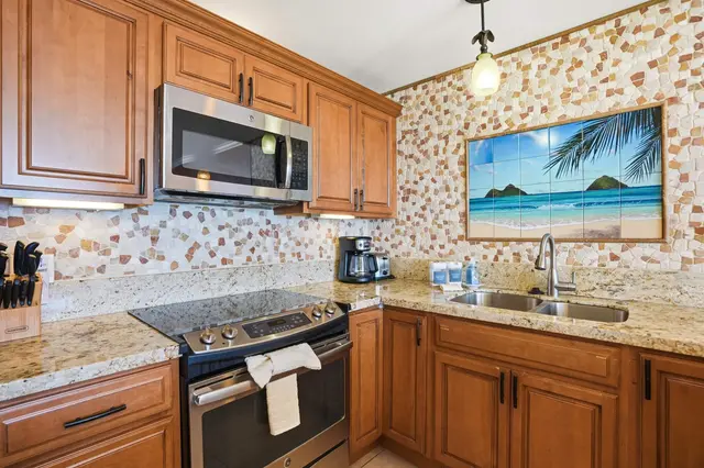 Listing Image for 1310 Uluniu Rd 202 10 of 39