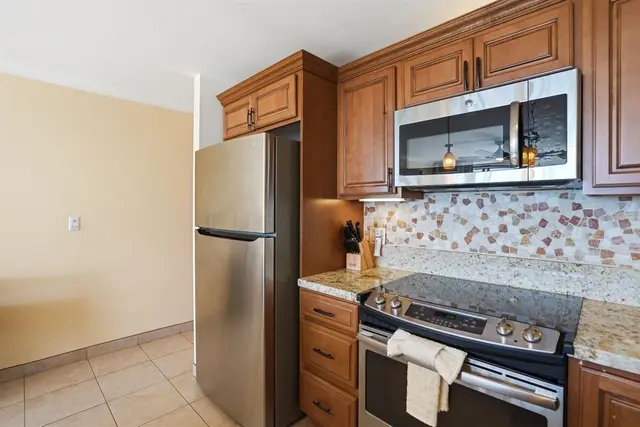 Listing Image for 1310 Uluniu Rd 202 11 of 39