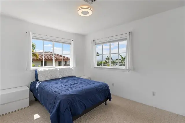 Listing Image for 21 Meleinoa Pl 31 of 50