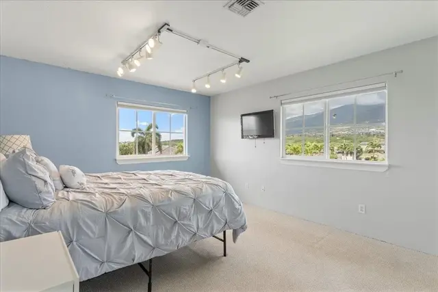 Listing Image for 21 Meleinoa Pl 34 of 50