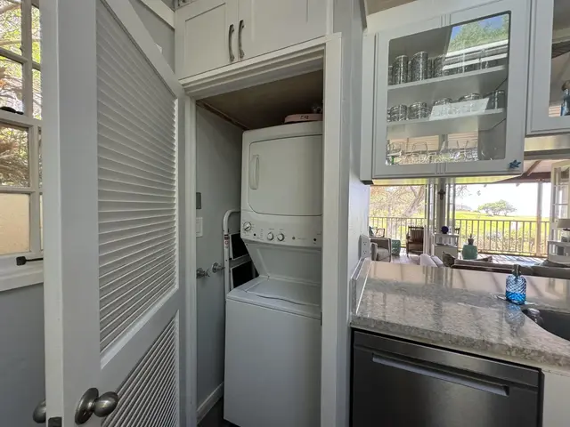 Listing Image for 100 Lio Pl I1 33 of 36