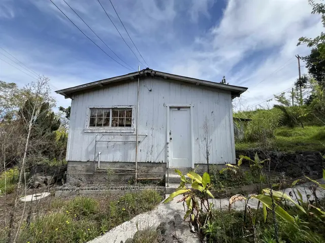 Listing Image for 70 Kawehi Pl 2 of 2