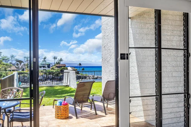 Listing Image for 5295 Lower Honoapiilani Rd B35 21 of 38