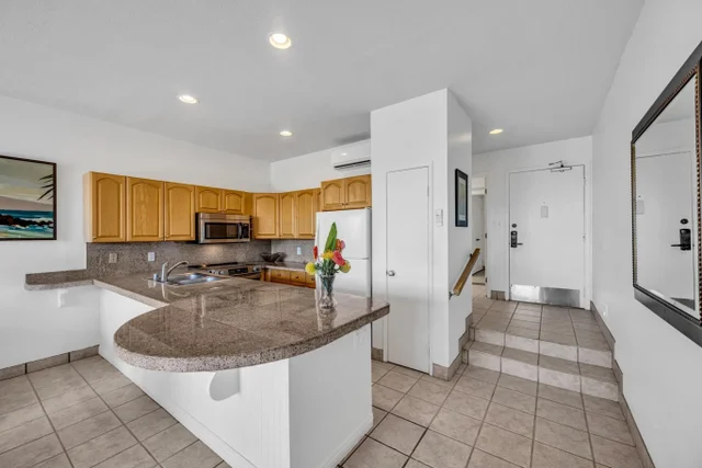 Listing Image for 5295 Lower Honoapiilani Rd B35 8 of 38