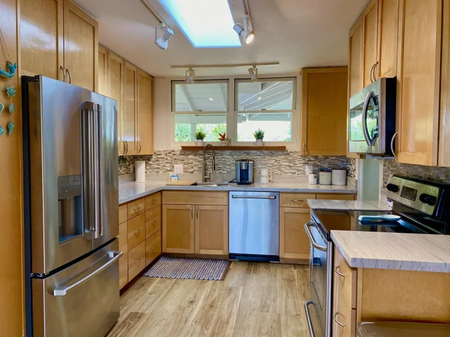 Listing Image for 17526 Haleakala Highway Hwy 16 of 30