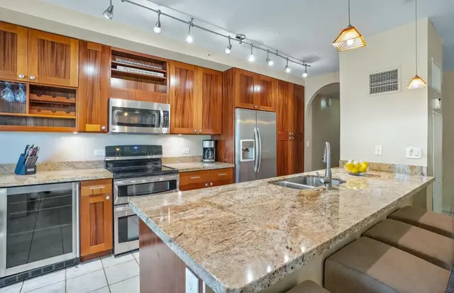 Listing Image for 50 Nohea Kai Dr 3-102 4 of 43