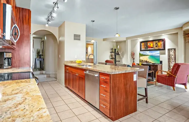 Listing Image for 50 Nohea Kai Dr 3-102 8 of 43