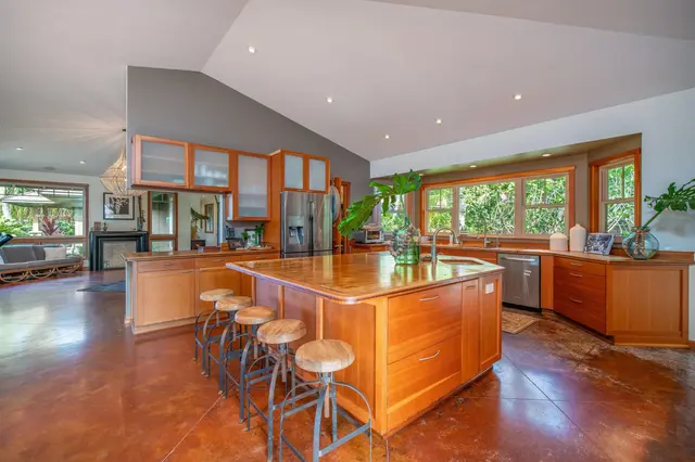 Listing Image for 52 Papio Way Unit A 19 of 50