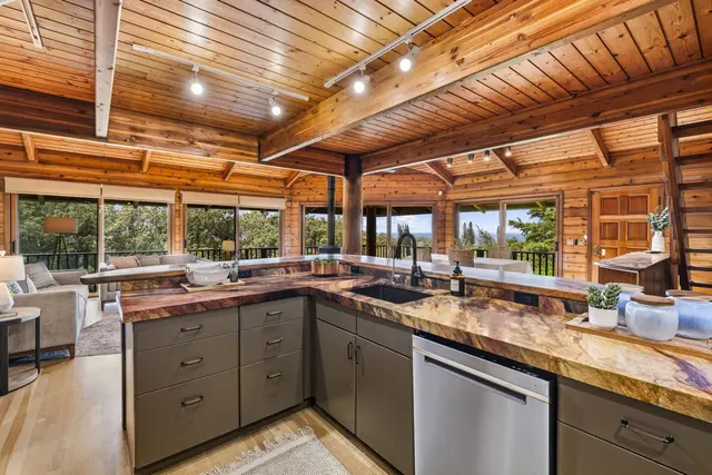 Listing Image for 1330 Kauhikoa Rd 11 of 47