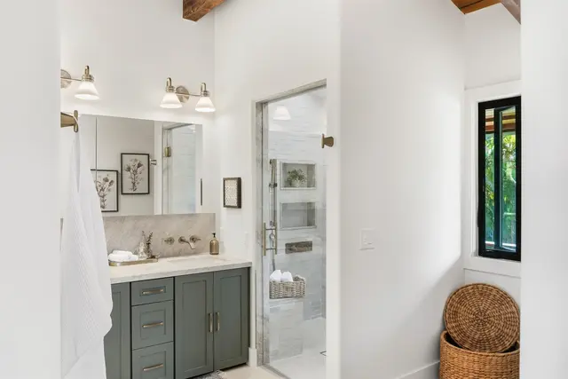 Listing Image for 1330 Kauhikoa Rd 21 of 47