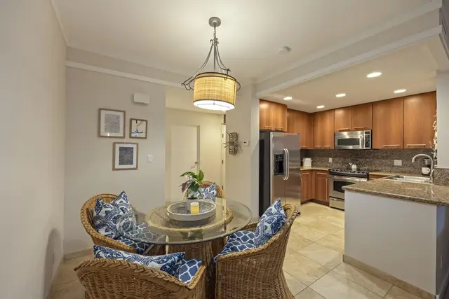 Listing Image for 500 Kapalua Dr 27t 5-6 13 of 34